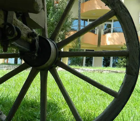 Family Privileg Отель 3*